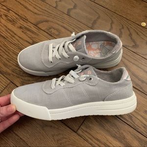 Roxy cannon slip on shoes